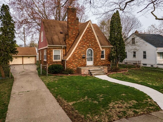 Building Photo - 3 Bedroom - 2.5 Bath - Redford - $1425