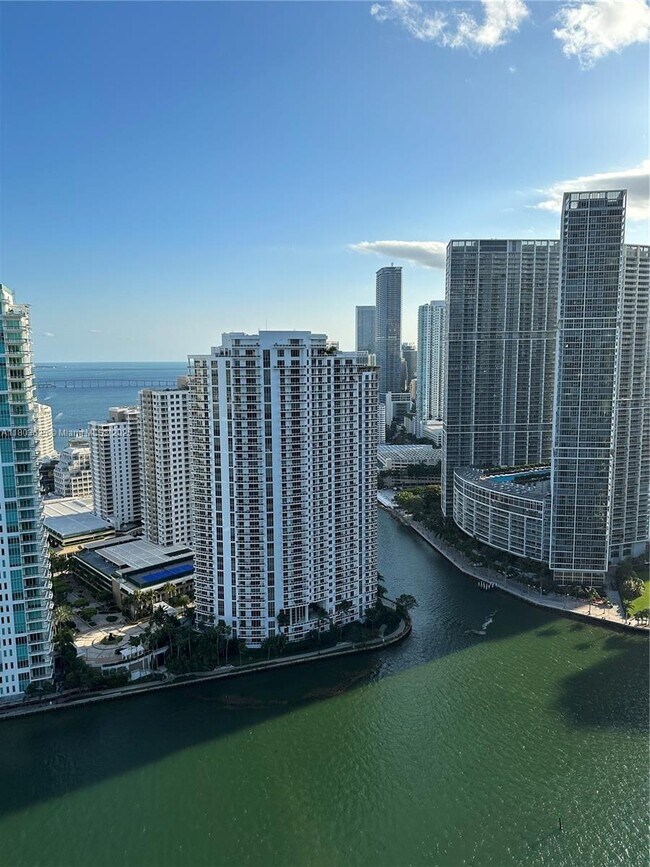 Building Photo - 325 S Biscayne Blvd