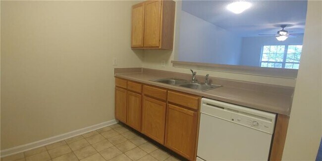 Building Photo - 3022 Campus Pointe Cir
