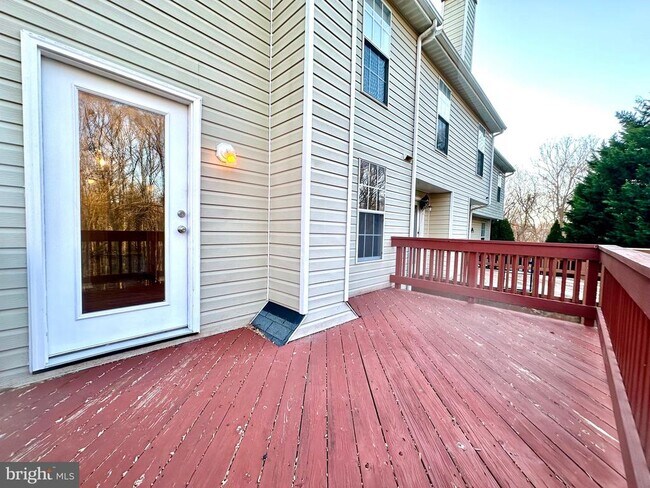 Building Photo - 420 Ashton Ln
