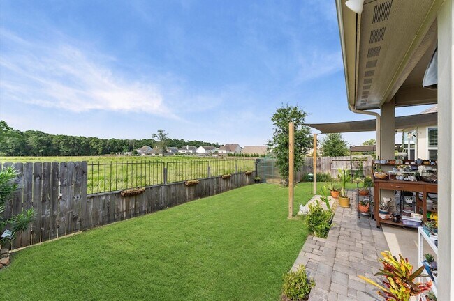 Foto del edificio - 2185 Woodland Pine Dr