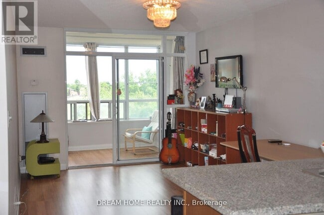 Photo du bâtiment - 7363-7363 Kennedy Rd