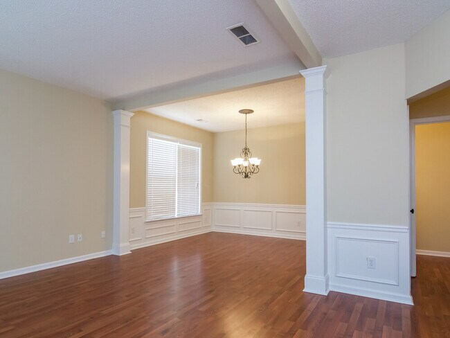 Foto del edificio - 3515 Ridgefair Dr