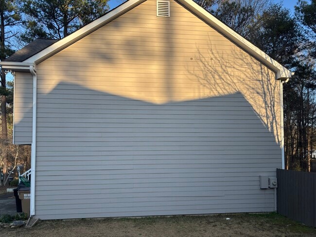 Photo - 3410 Camens Ct NE House