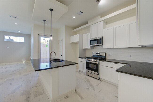 Foto del edificio - 2930 El Fenice Ln