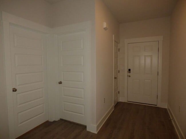 Building Photo - 5753 Danbury Blvd