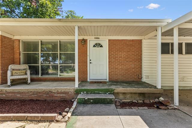 Foto del edificio - 1806 Pecan Park Dr
