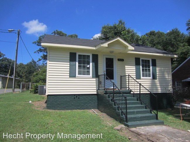 Building Photo - 1606 W Davidson Ave