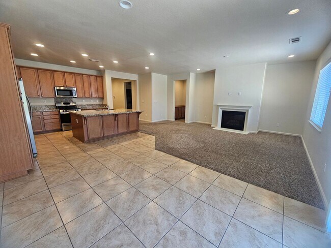 Building Photo - 4 bedroom single story home in South Meado...