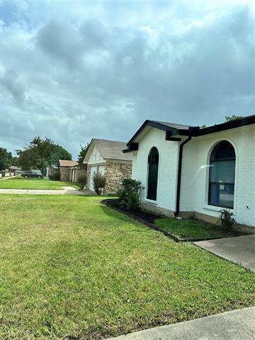 Foto del edificio - 7529 Clover Ln