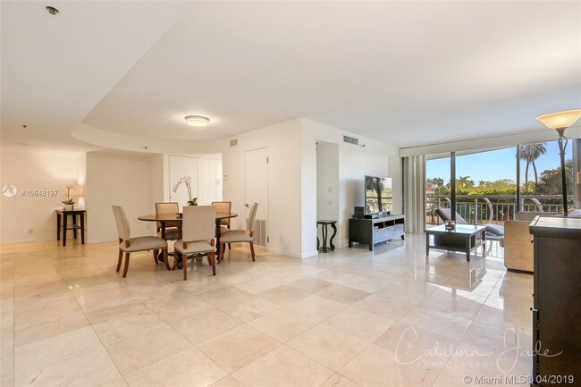 Foto del edificio - 2843 S Bayshore Dr