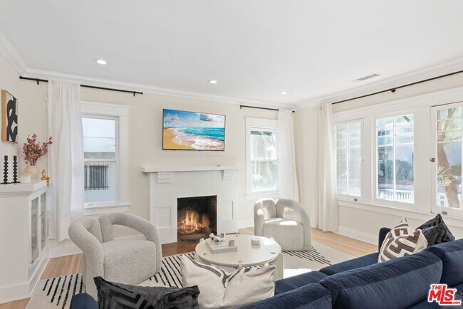 Foto del edificio - 1224 N Ogden Dr