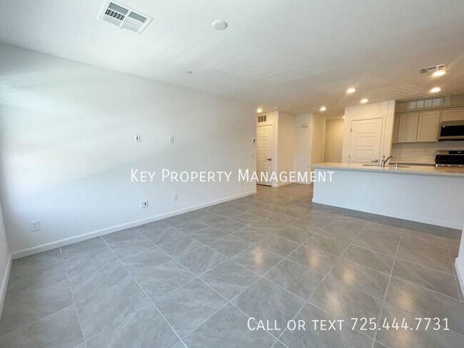 Building Photo - BRAND NEW 2 BED, 2 BATH TOWNHOUSE NEAR NEL...