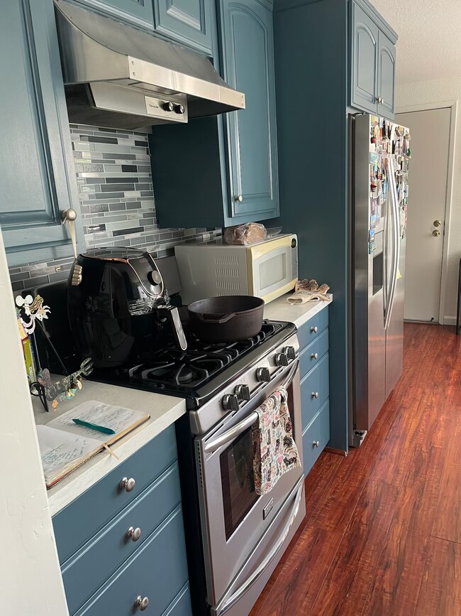 Foto del edificio - 127 Shepardson Ln