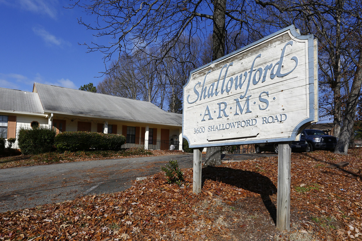 Foto del edificio - Shallowford Arms Apartments
