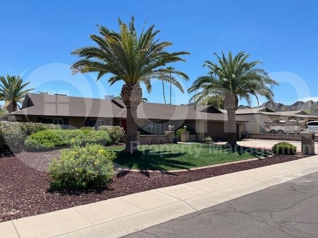 Foto del edificio - 2439 E Mercer Ln