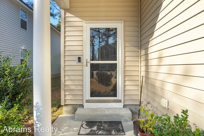 Building Photo - 4 br, 3 bath House - 117 N. Budding Avenue