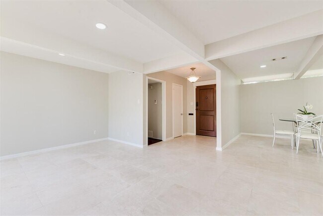 Building Photo - 12902 Traviata Dr