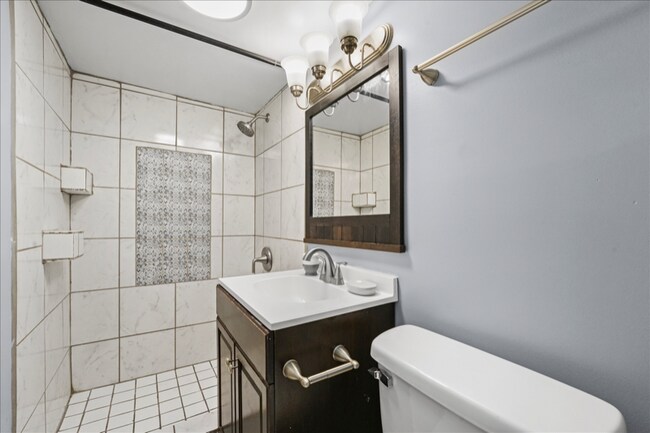 Foto del edificio - 7820 S Sawyer Ave