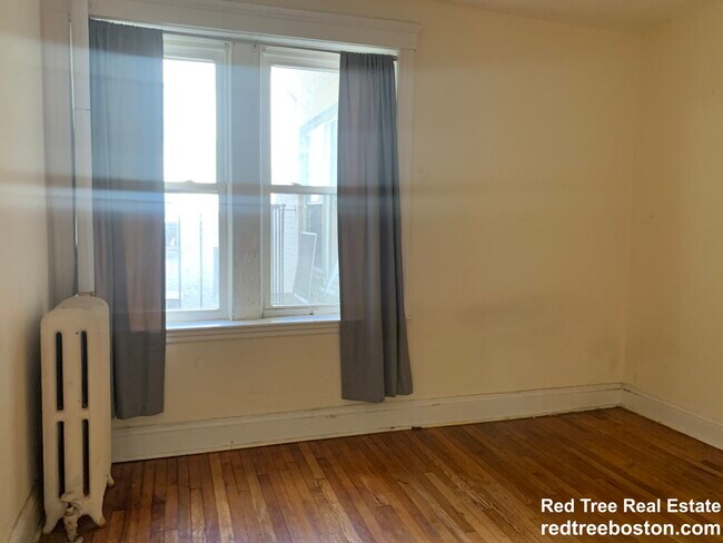 Building Photo - 1450 Commonwealth Ave