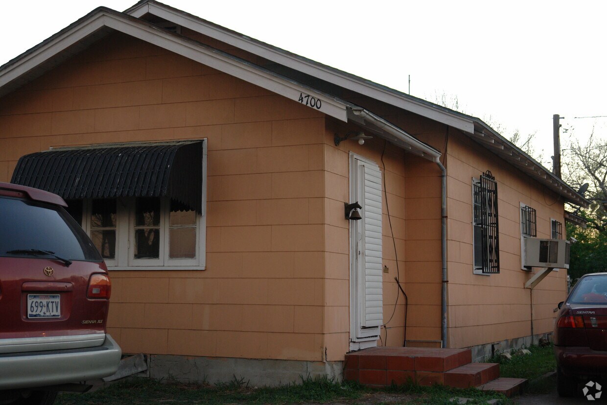Foto principal - 4700 Raul Longoria Rd