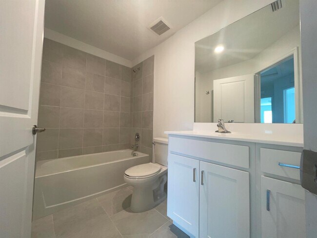 Foto del edificio - 6907 Broadwater Ln