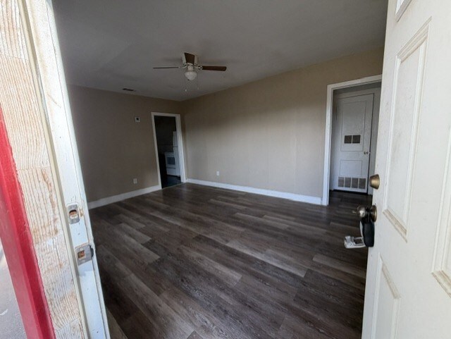 Foto del edificio - 705 E 22nd St