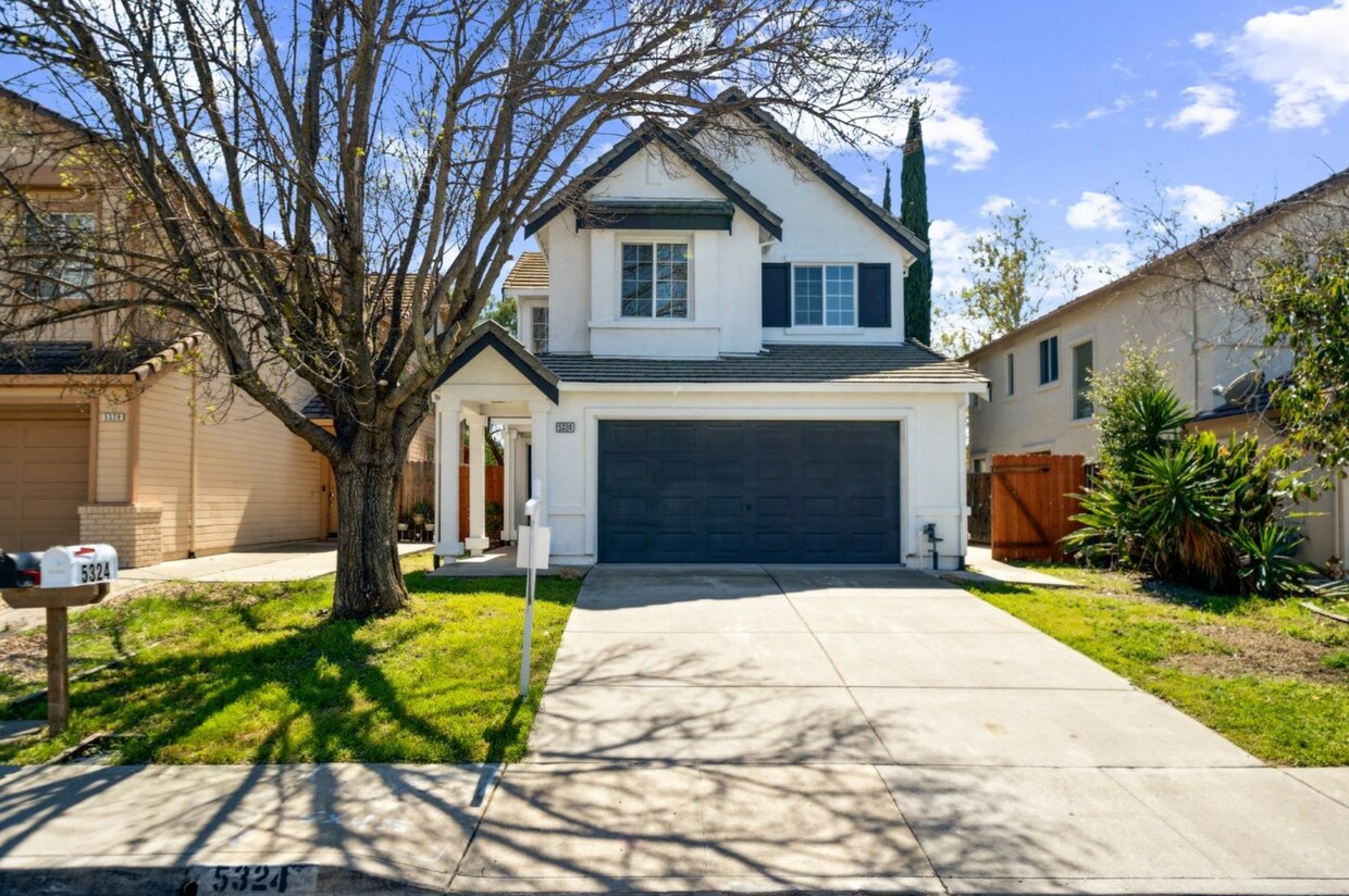 Foto principal - Stunning 3 Bed, 2.5 Bath in Antioch