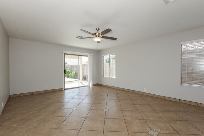 Foto del edificio - 9247 W Ironwood Dr