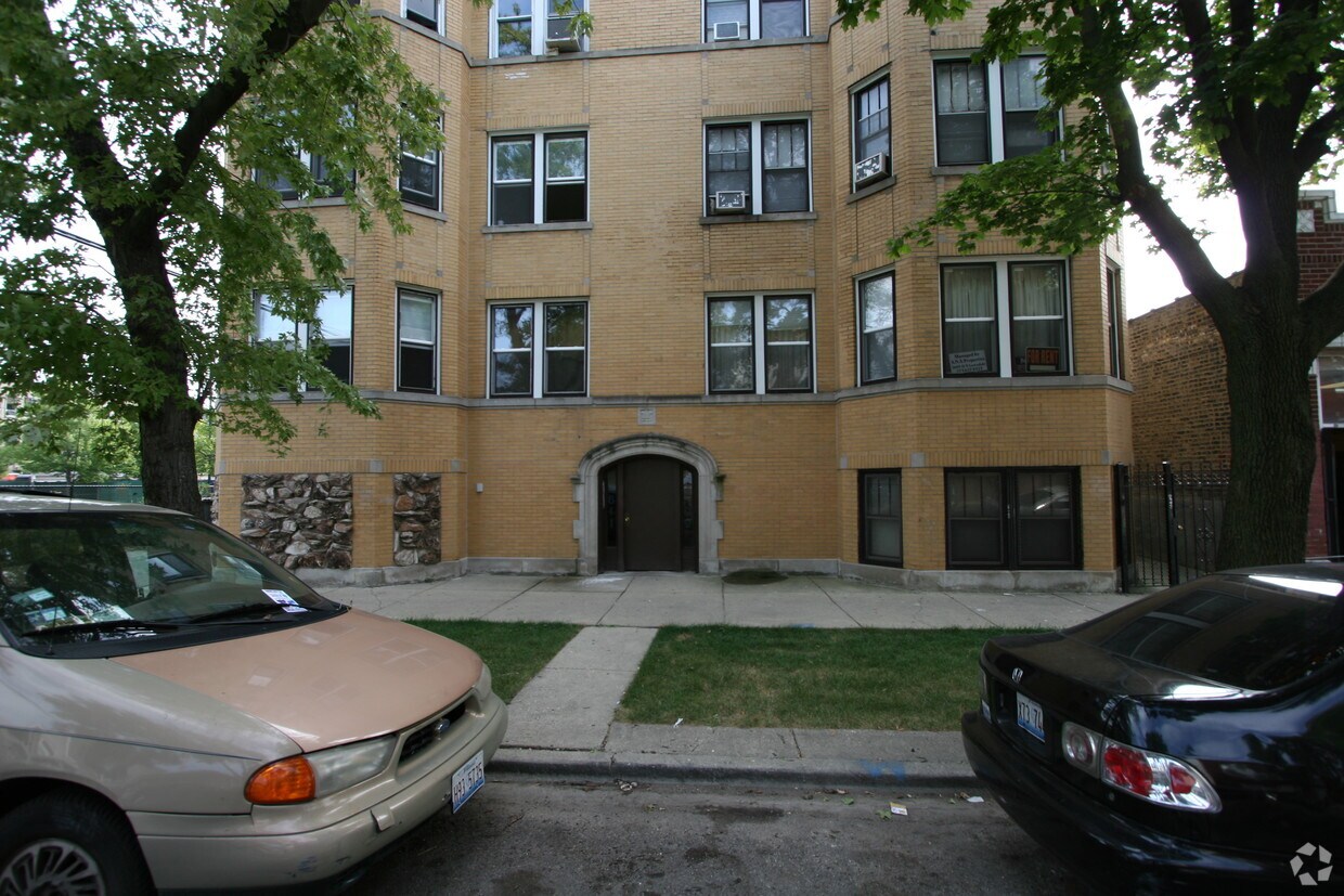 26092611 N Lawndale Ave, Chicago, IL 60647 Apartments in Chicago, IL