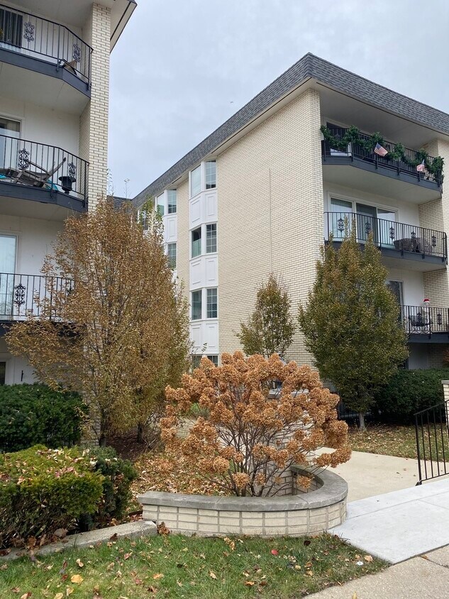715 Ridge Rd Unit 4DN, Wilmette, IL 60091 Condo for Rent in Wilmette