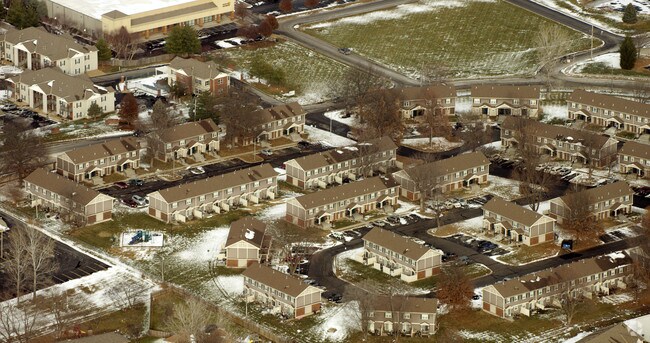 Aerial Photo - Villas at Autumn Bend
