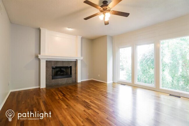 Foto del edificio - 7908 W 142nd St