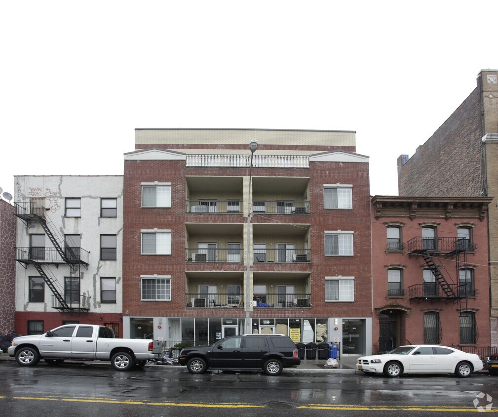 Building Photo - 244-246 Union Ave