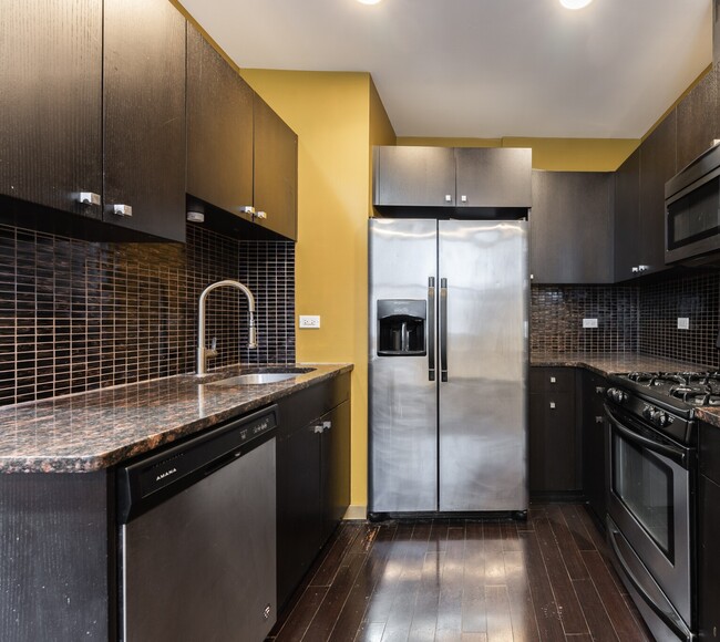 Foto del edificio - 206 W Division St