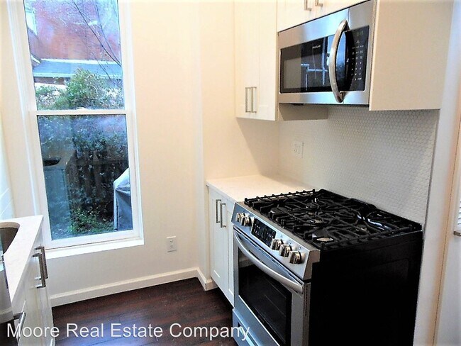Building Photo - 1 br, 1 bath Apartment - 614 Madison
