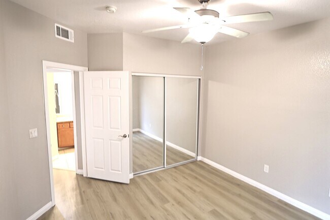 Foto del edificio - Borgata Condominium/Downstairs Two Bedroom Unit