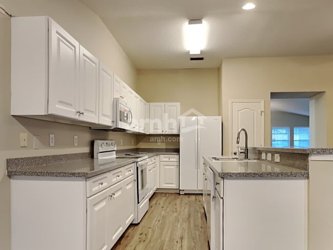 Foto del edificio - 1433 Heather Ct