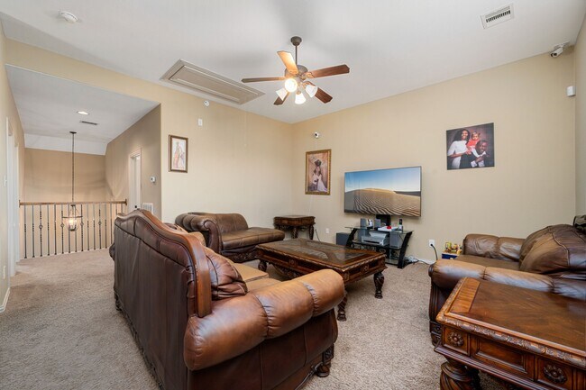 Foto del edificio - 5110 Ruby Rock Way