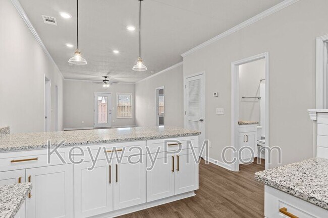 Foto del edificio - 5017 Greer Dr