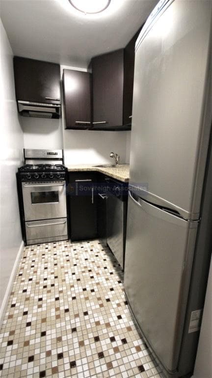 Building Photo - 163 W 73rd St
