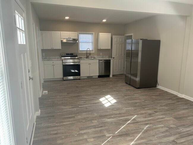 Foto principal - 821 Hazard Ave
