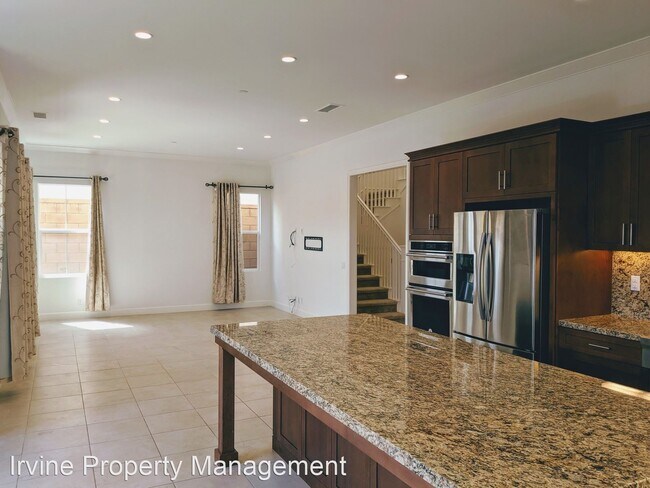 Building Photo - 4 br, 3 bath House - 112 Turning Post
