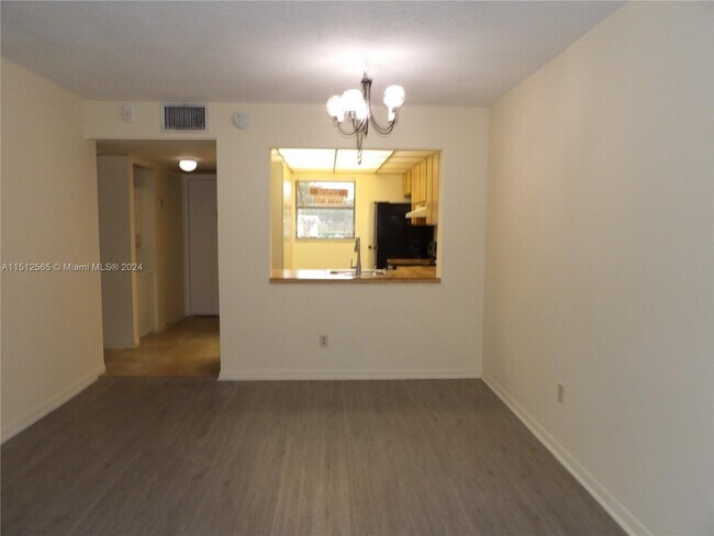 Foto del edificio - 14927 SW 104th St