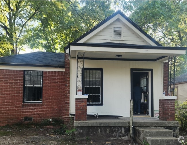 Building Photo - 791 Hanley St