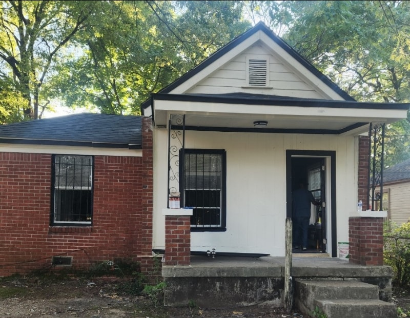 Primary Photo - 791 Hanley St
