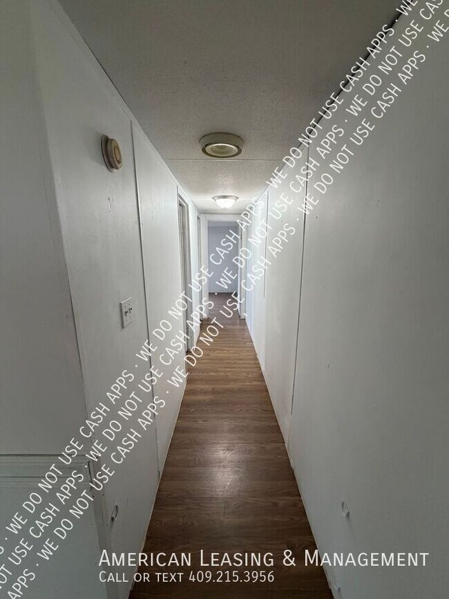 Foto del edificio - 102 Hornet Ln