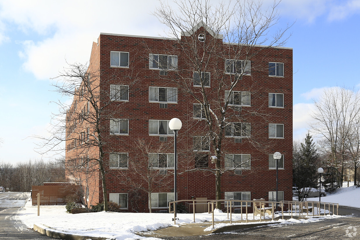 Primary Photo - Deaconess-Perry Center