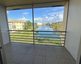 Building Photo - 8400 Sunrise Lakes Blvd