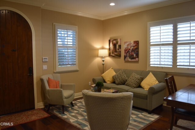 Building Photo - 636 W Sierra Madre Blvd